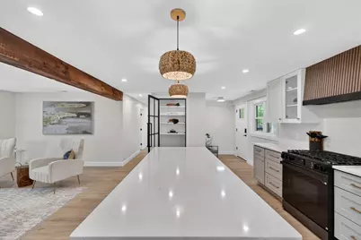 8 Topeka Rd, Chelmsford, MA 01824 - Photo 7