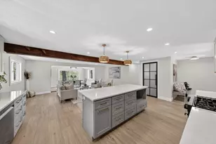 8 Topeka Rd, Chelmsford, MA 01824 - Photo 11