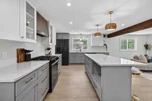 8 Topeka Rd, Chelmsford, MA 01824 - Photo 9