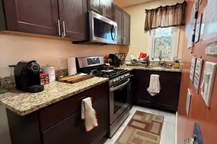 105 Collette St, New Bedford, MA 02746 - Photo 13