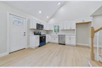 17 Southworth St, Lakeville, MA 02347 - Photo 9