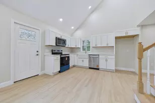 17 Southworth St, Lakeville, MA 02347 - Photo 9