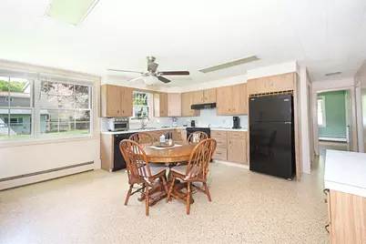 70 Trinity Ave, Worcester, MA 01605 - Photo 13