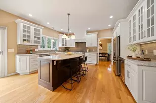 5 Dublin Cir, Burlington, MA 01803 - Photo 3
