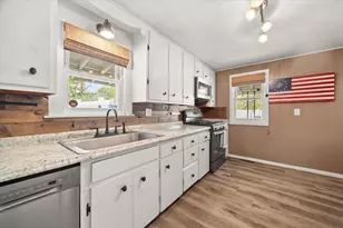 47 Rockford St, Brockton, MA 02301 - Photo 11