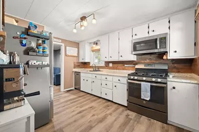47 Rockford St, Brockton, MA 02301 - Photo 9