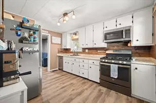 47 Rockford St, Brockton, MA 02301 - Photo 9