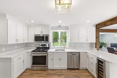 560 Common St, Walpole, MA 02081 - Photo 13