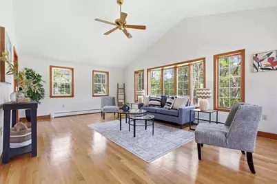 3 Juniper St, Burlington, MA 01803 - Photo 11