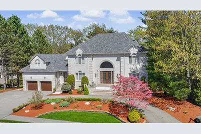 29 Hammersmith Dr, Saugus, MA 01906 - Photo 1