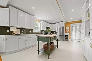 6 Linden St, Salem, MA 01970 - Photo 13