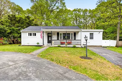 545 Tremont St, Rehoboth, MA 02769 - Photo 1