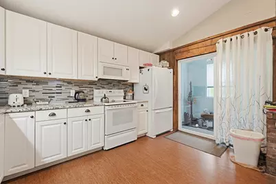 81 Florida Ave, Bellingham, MA 02019 - Photo 3