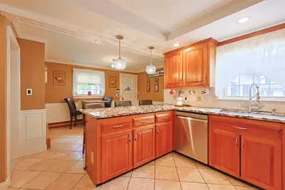 24 Waldo St, Dracut, MA 01826 - Photo 5