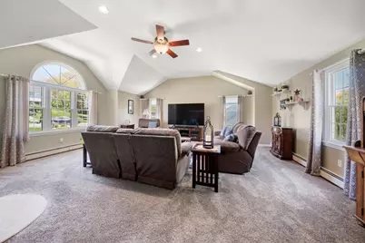 29 S Central St, Milford, MA 01757 - Photo 15