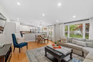 152 Oak St, Reading, MA 01867 - Photo 5