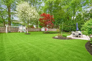 152 Oak St, Reading, MA 01867 - Photo 3