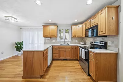 35 Buena Vista Dr, Attleboro, MA 02703 - Photo 11