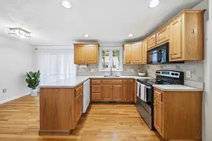 35 Buena Vista Dr, Attleboro, MA 02703 - Photo 11