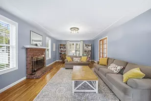 35 Buena Vista Dr, Attleboro, MA 02703 - Photo 7
