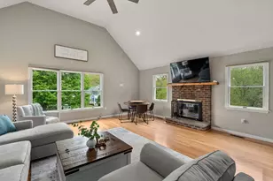 16 Kings Row, North Reading, MA 01864 - Photo 11