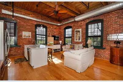25 Pond St #210, Amesbury, MA 01913 - Photo 7