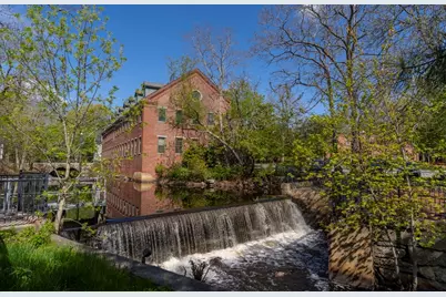 25 Pond St #210, Amesbury, MA 01913 - Photo 27