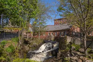 25 Pond St, Amesbury, MA 01913 - Photo 29