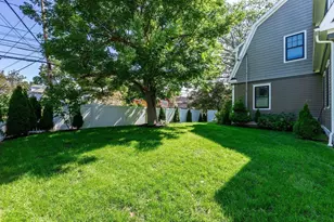 57 Walnut St, Newton, MA 02460 - Photo 9