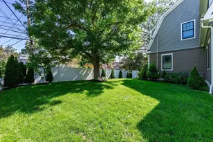 57 Walnut St, Newton, MA 02460 - Photo 9