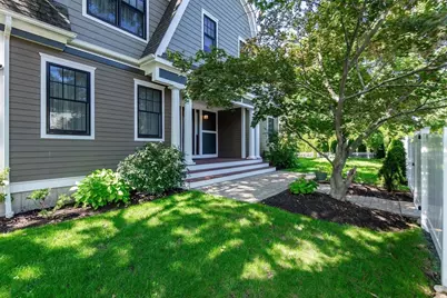 57 Walnut St, Newton, MA 02460 - Photo 5