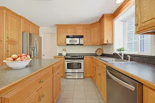 5 Chestnut St, Plainville, MA 02762 - Photo 5