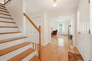 5 Chestnut St, Plainville, MA 02762 - Photo 13