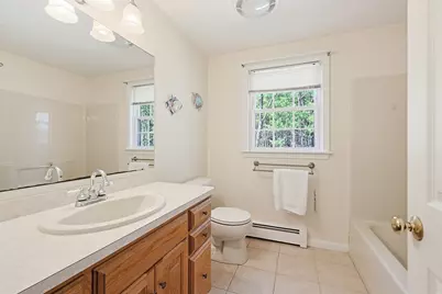 5 Chestnut St, Plainville, MA 02762 - Photo 25