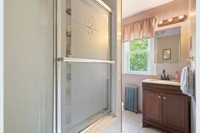 30 Hutchinson St, Winthrop, MA 02152 - Photo 25