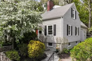 14 Arlmont St, Arlington, MA 02476 - Photo 5