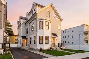 19 S Waverly St, Boston, MA 02135 - Photo 3