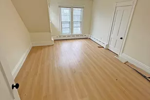 393 Pleasant St, New Bedford, MA 02740 - Photo 9