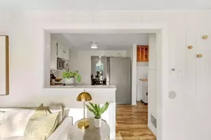 567 Poplar St, Boston, MA 02131 - Photo 19