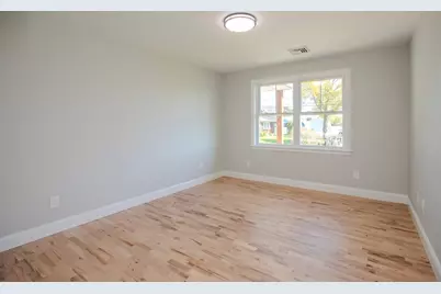 205 Eastview Ave, Somerset, MA 02726 - Photo 15