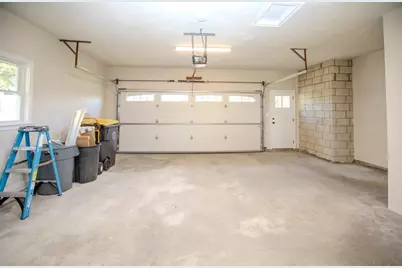 205 Eastview Ave, Somerset, MA 02726 - Photo 25