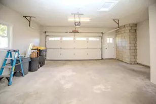 205 Eastview Ave, Somerset, MA 02726 - Photo 25