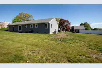 205 Eastview Ave, Somerset, MA 02726 - Photo 33