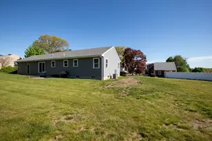205 Eastview Ave, Somerset, MA 02726 - Photo 33