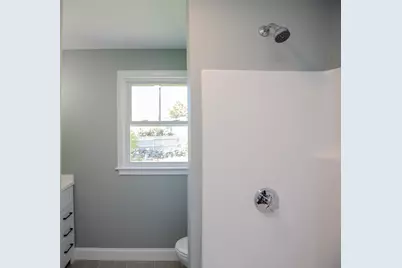205 Eastview Ave, Somerset, MA 02726 - Photo 13
