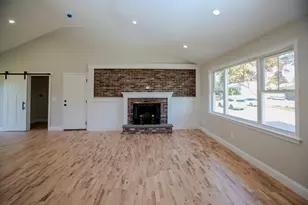 205 Eastview Ave, Somerset, MA 02726 - Photo 5