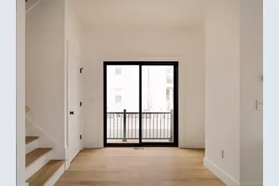 19 South Waverly St, Boston, MA 02135 - Photo 13