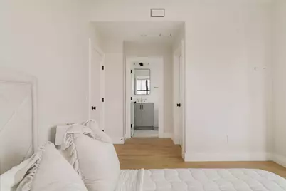19 South Waverly St, Boston, MA 02135 - Photo 21
