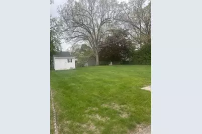 44 Maebeth St, Springfield, MA 01119 - Photo 17