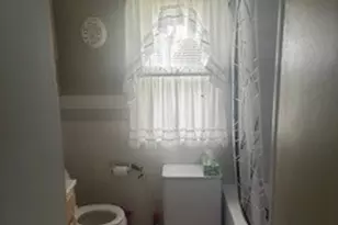 44 Maebeth St, Springfield, MA 01119 - Photo 9